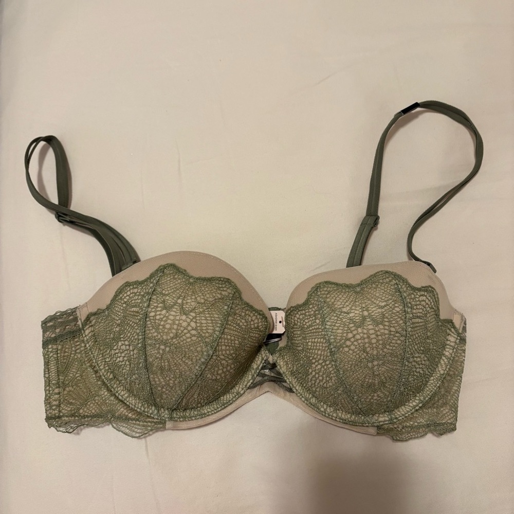 Victoria's Secret Green Lace Very Sexy Push-Up Bra